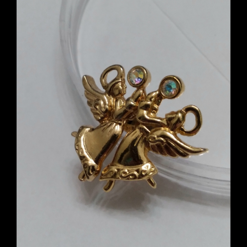 🌟3/$15 Gold Angel Rhinestone Earrings